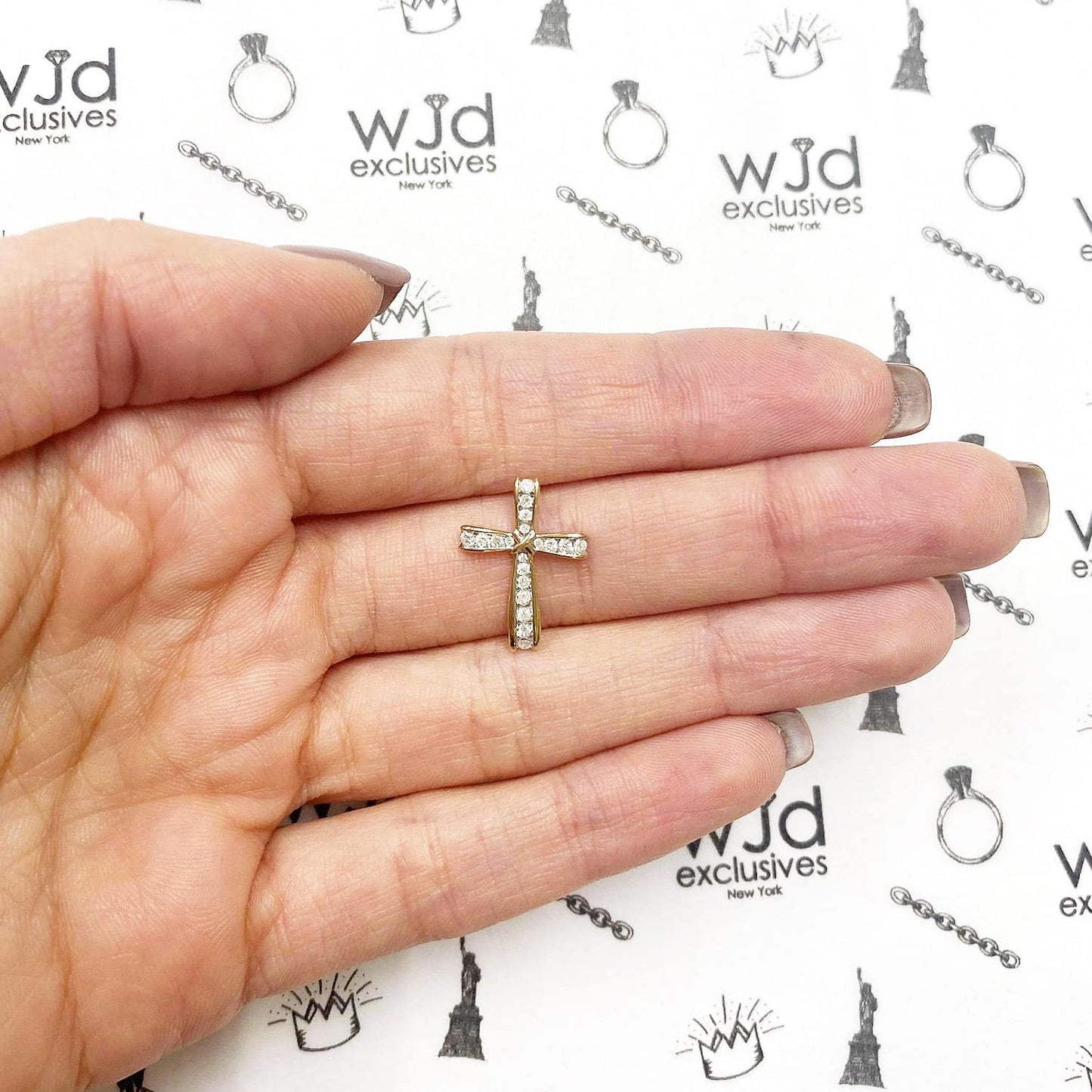 0.25Ct Real Diamond 10k Solid Yellow Gold Religious Cross Pendant 0.7"