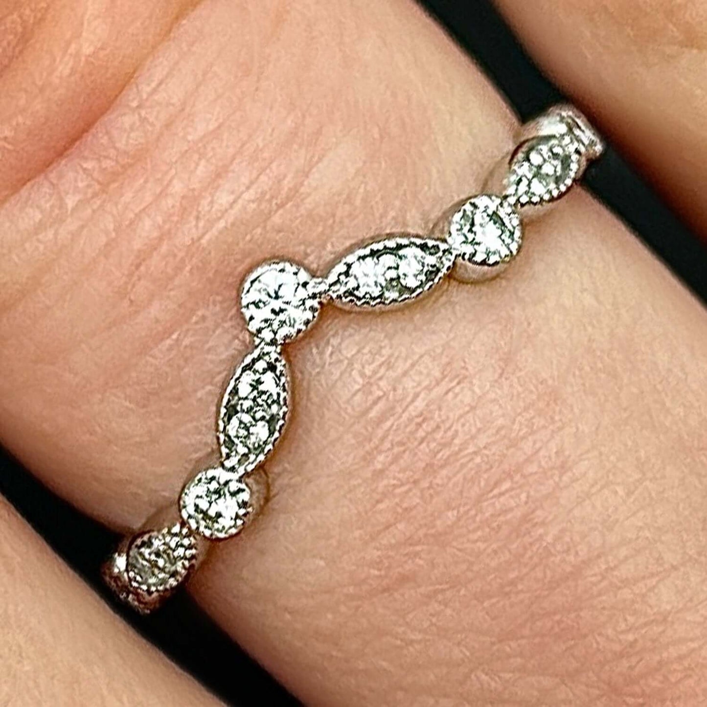 0.15CTW Natural Diamond 18K Gold White Milgrain Chevron Wedding Band Ring