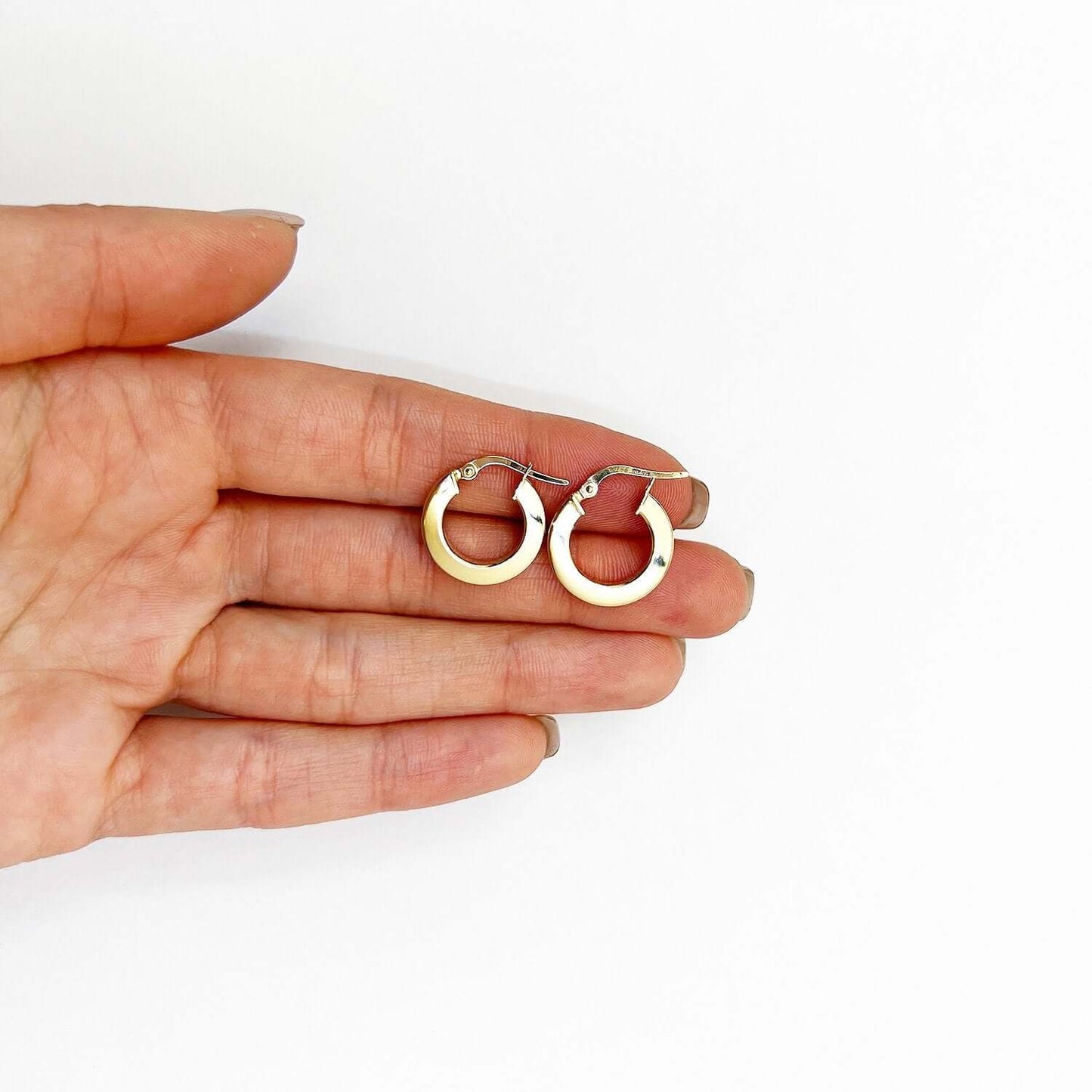 14K Gold Yellow Round Hoop Earrings 15mm