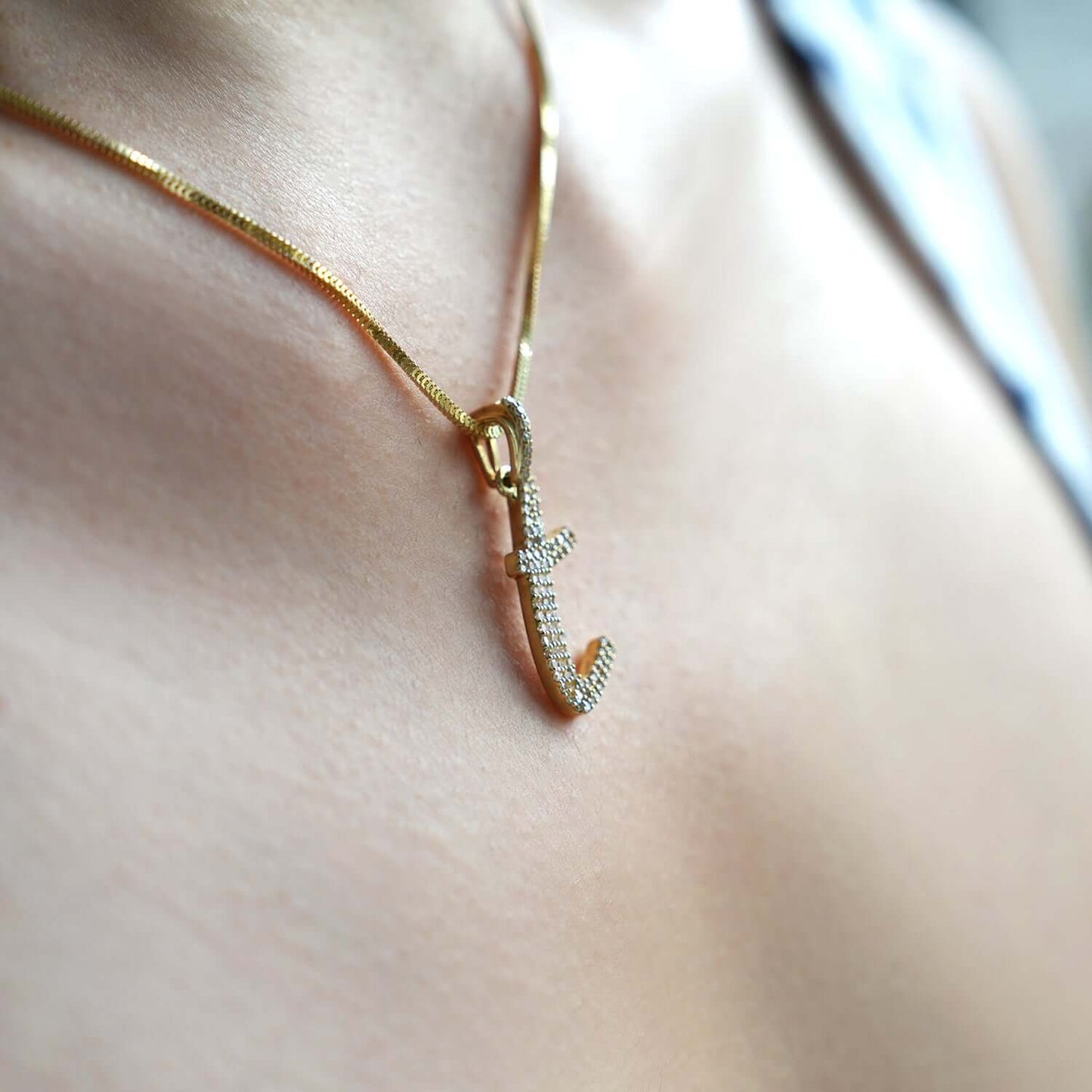 .35CTW Real Diamond 10K Yellow Gold Cursive Initial Letter Pendant