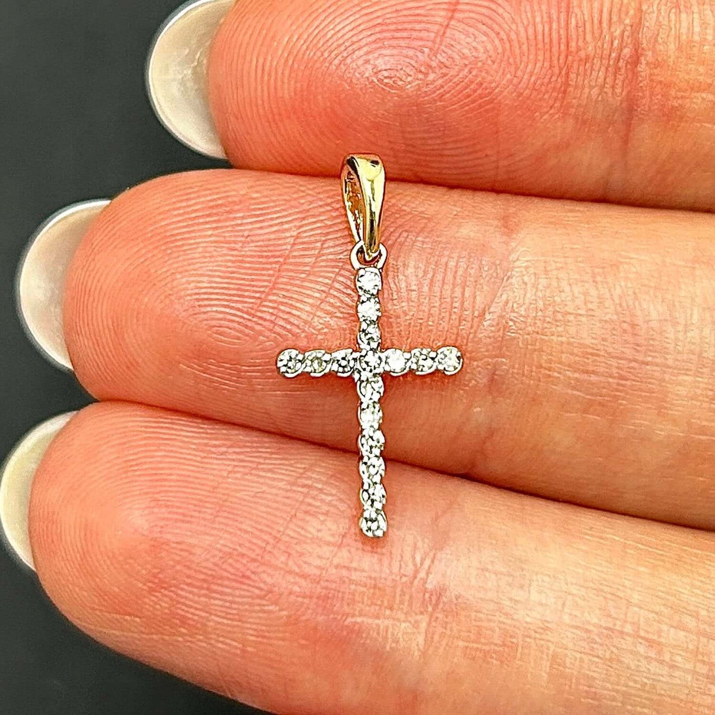 .10CTW Real Diamond 10K Gold Yellow White Rose Bezel Cross Pendant