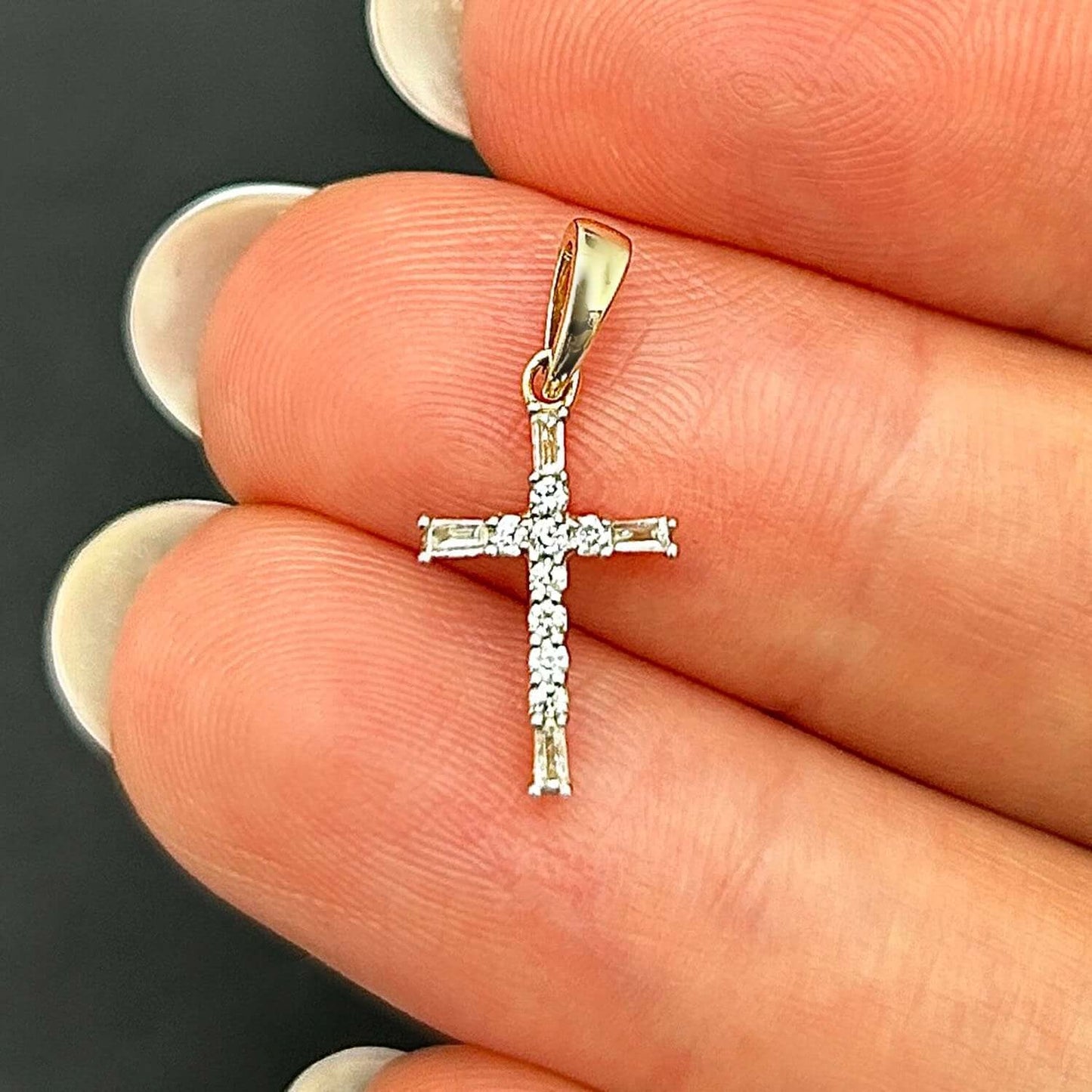 .10CTW Real Diamond 10K Gold Round Baguette Cross Pendant