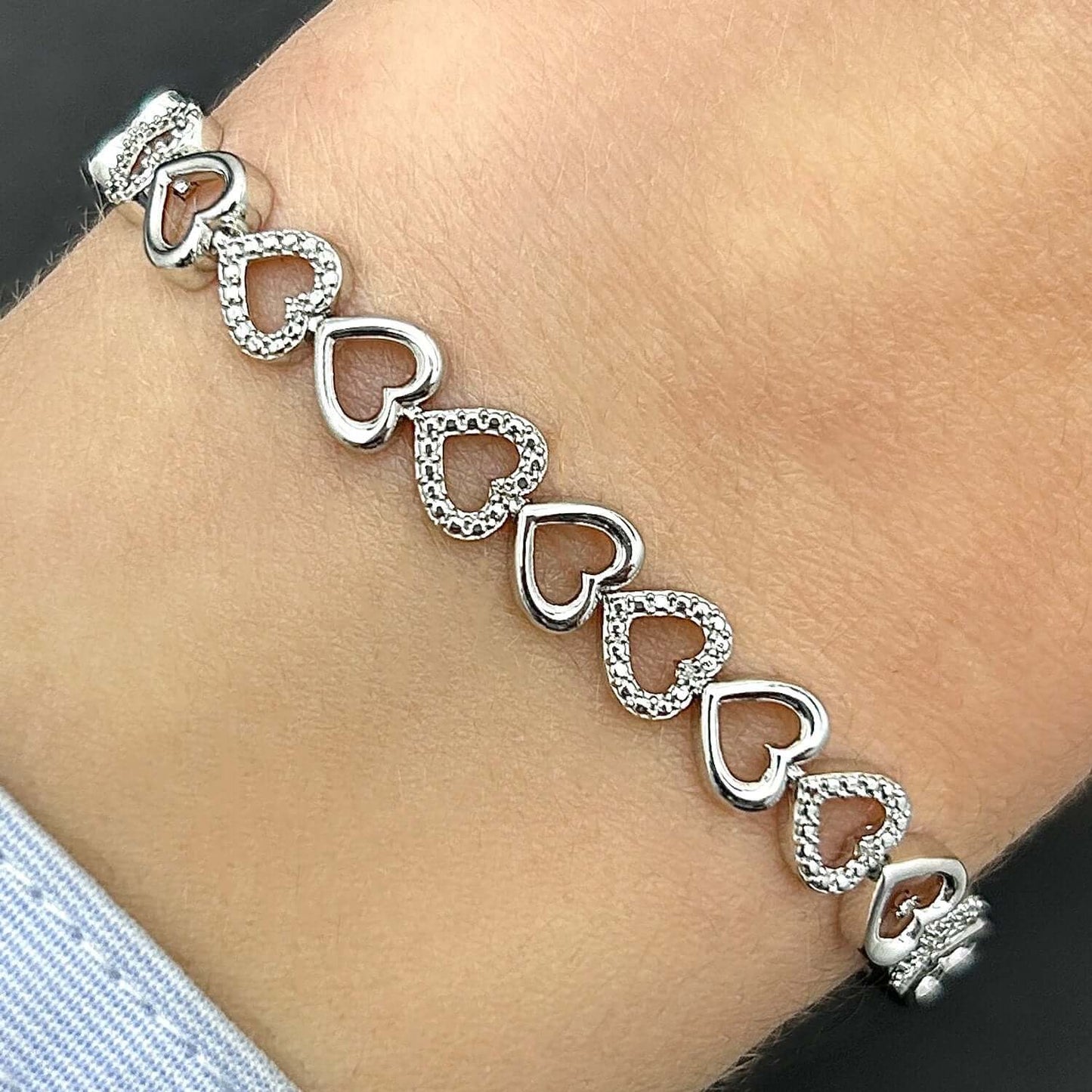 0.05CTW Real Diamond Sterling Silver Hearts Alternating Links Bracelet 7"