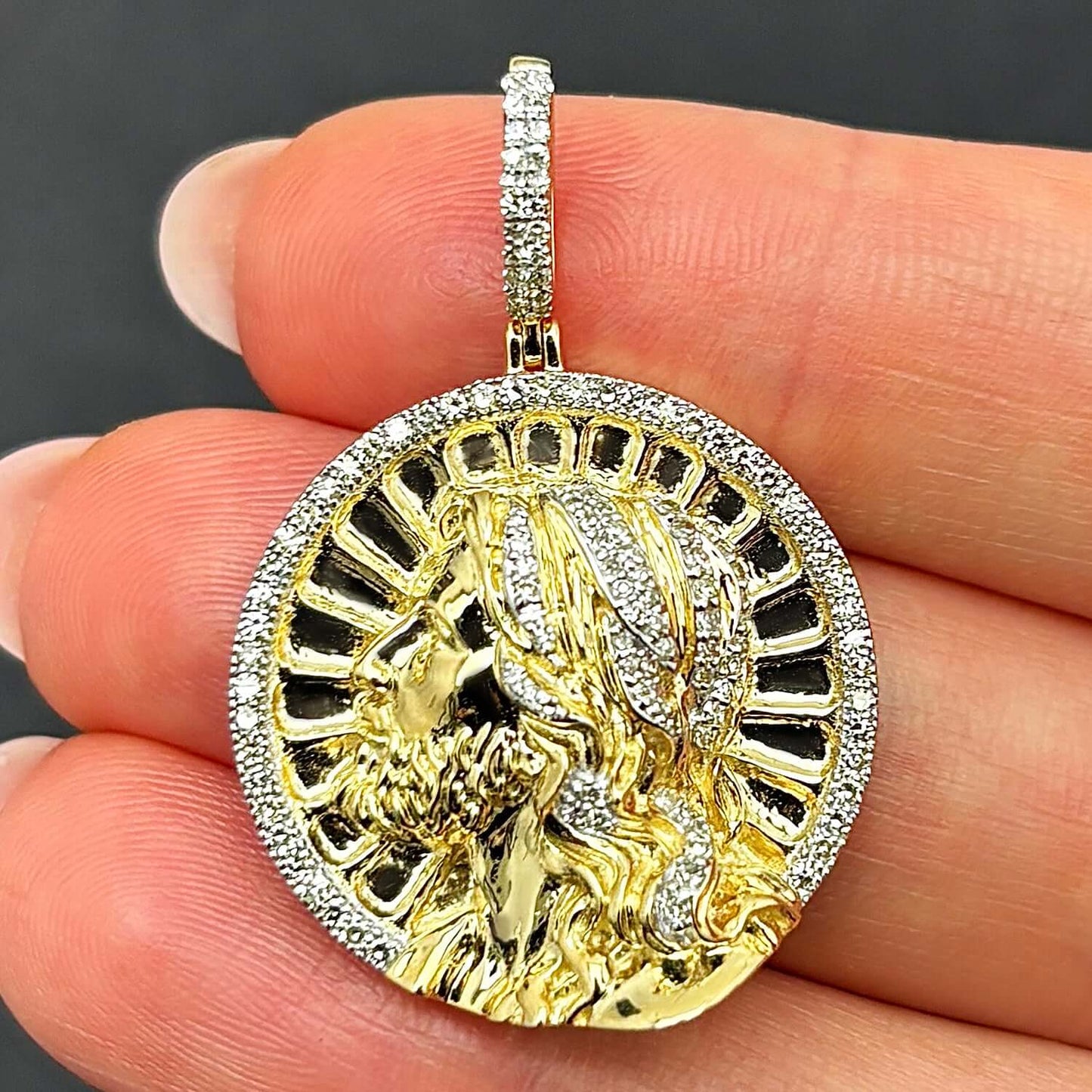 .50CTW Real Diamond 10K Yellow Gold Round Jesus Portrait Diamond Pendant 1.5"
