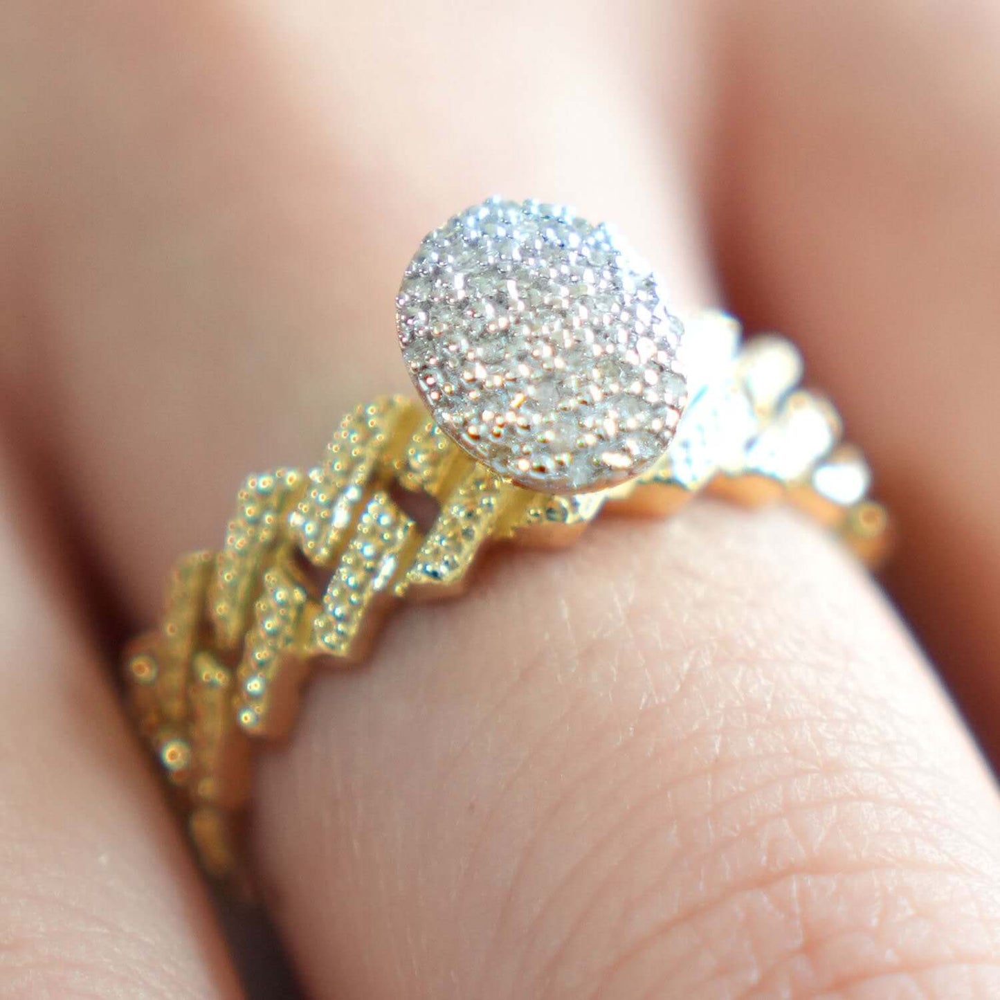 0.15CTW Natural Diamond 10K Gold Miami Oval Diamond Top Ring