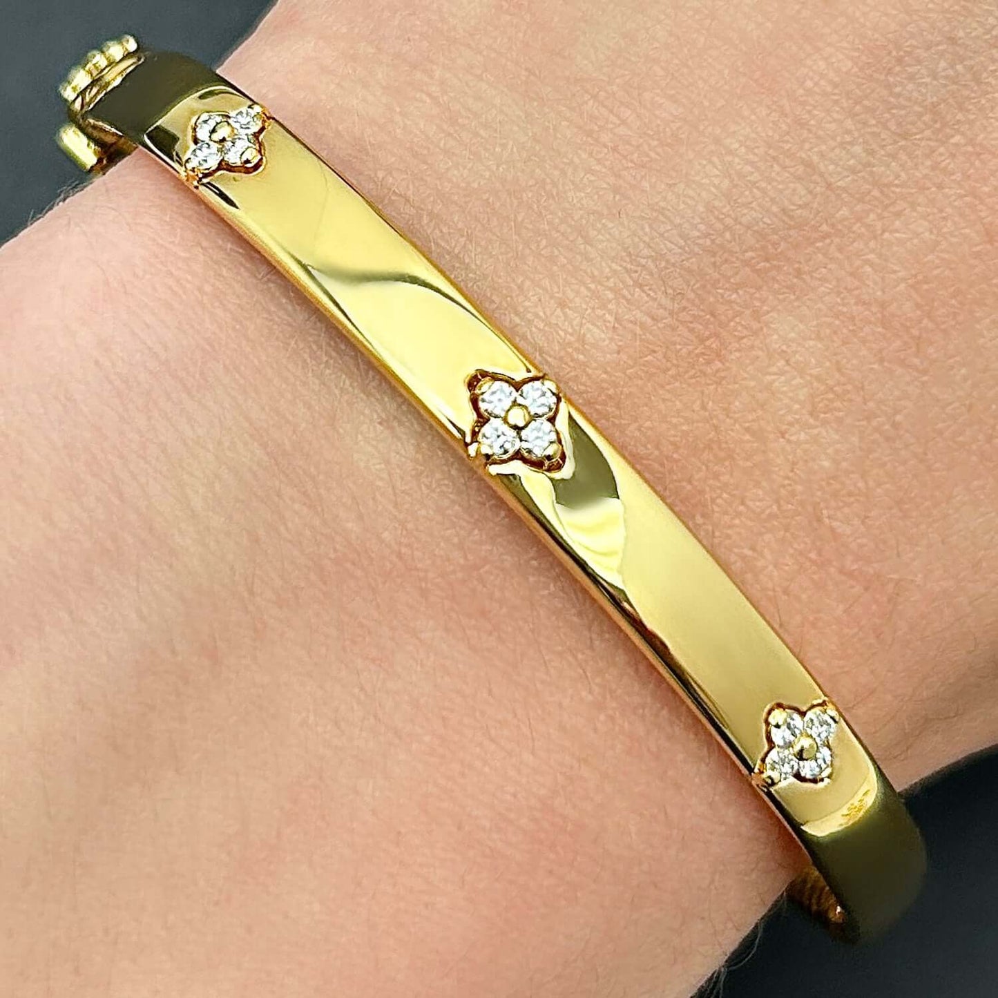 0.30CTW Real Diamond 14K Real Gold White Rose Clover Trilogy Bangle Bracelet 7"