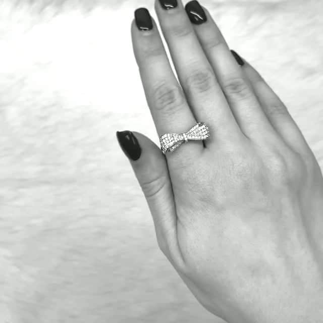 Solid 18K Real Gold White 0.80Ct. T.W. Real Diamond Bow Cocktail Ring