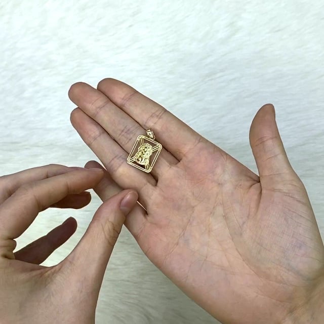 10K Yellow Gold Religious Jesus Head Frame Pendant