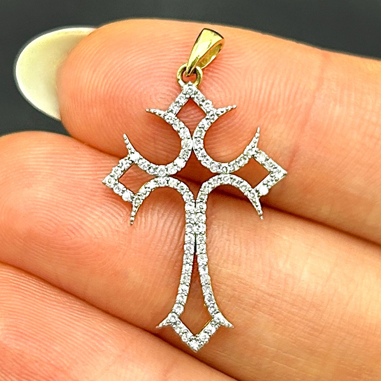 0.30CT Real Diamond Round 10k Solid Gold Cross Religious Charm Pendant Yellow