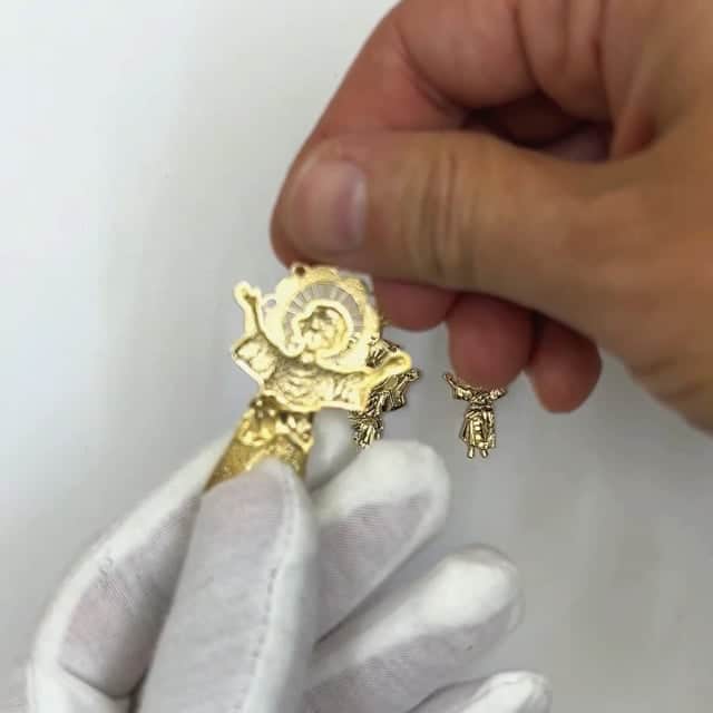 14K Gold Baby Jesus Divino Nino Pendant 1.3"-2.5"