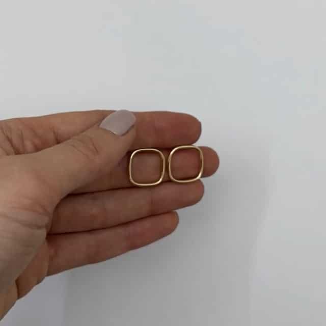 10K Yellow Gold Open Square Modern Stud Earrings