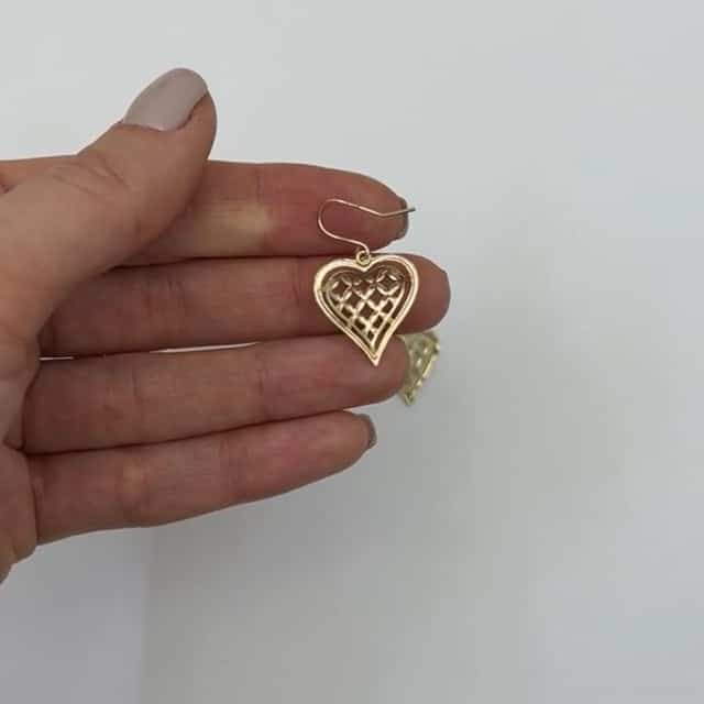 10K Yellow Gold Diamond-Cut Heart Hook Earrings 27.5mm