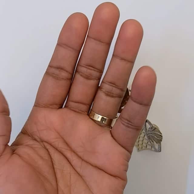 10K Gold Two-Tone Yellow White Diamond-Cut Basketball Hoop Signet Ring