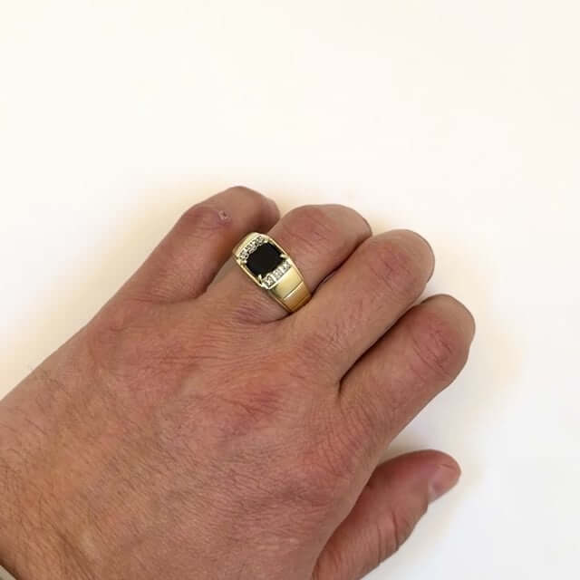 0.02CTW Real Diamond 10K Real Gold Black Onyx Signet Ring