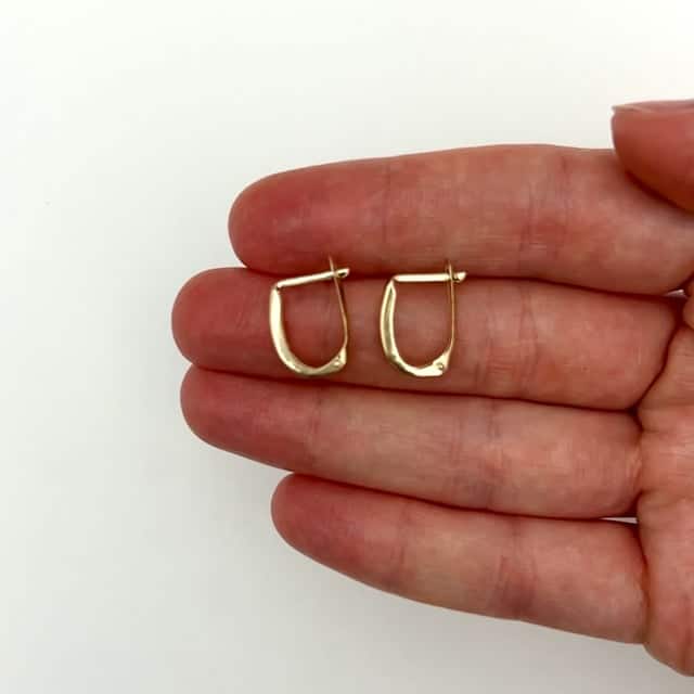 Real 14K Gold Polished Oval Hinged Huggie Earrings 15mm