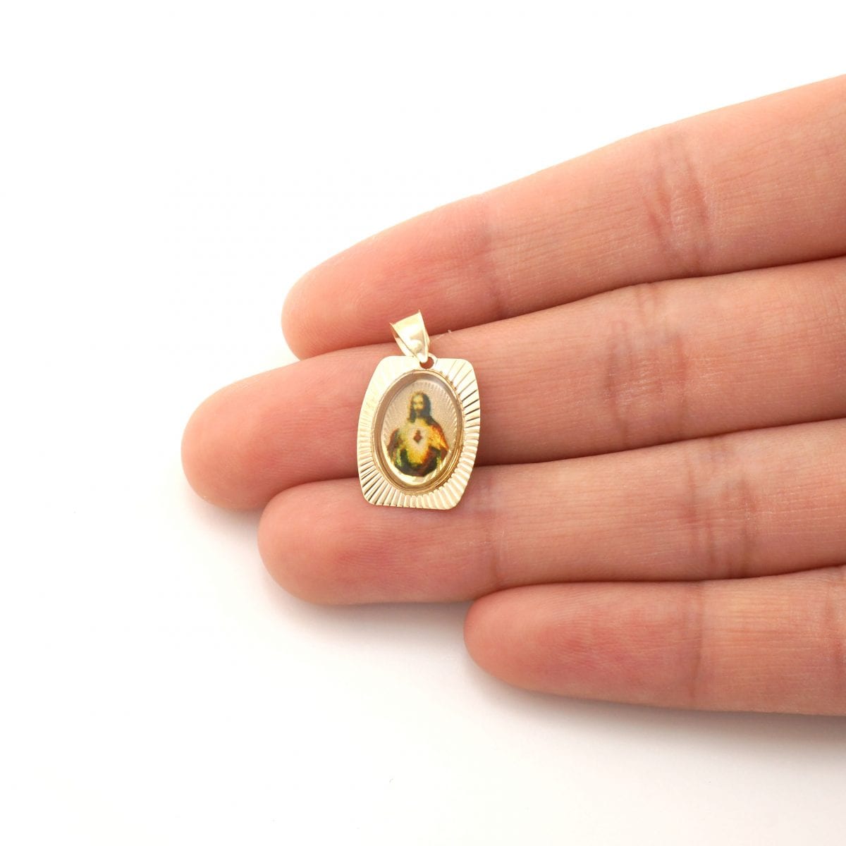 14k Yellow Gold Oval Jesus Image Textured Religious Medallion Pendant 0.8"