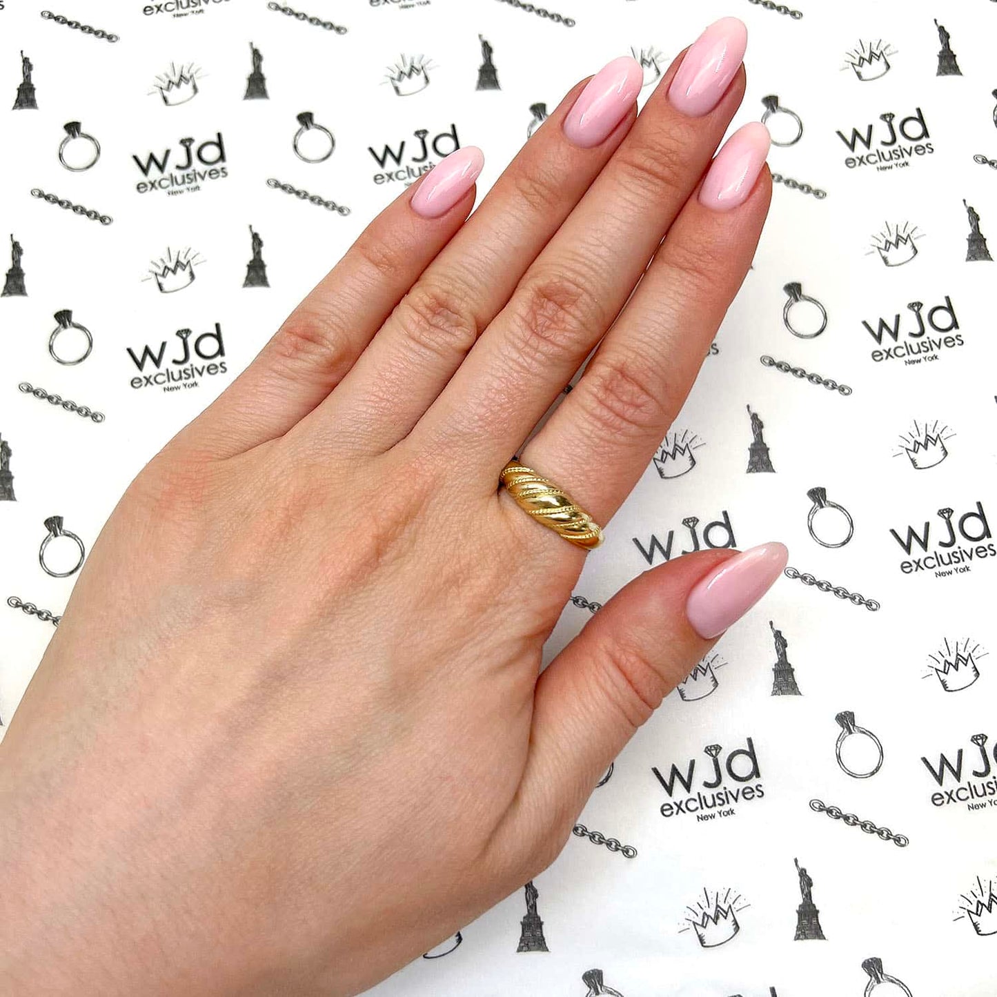 10K Yellow Gold Croissant Twisted Rope Dome Ring