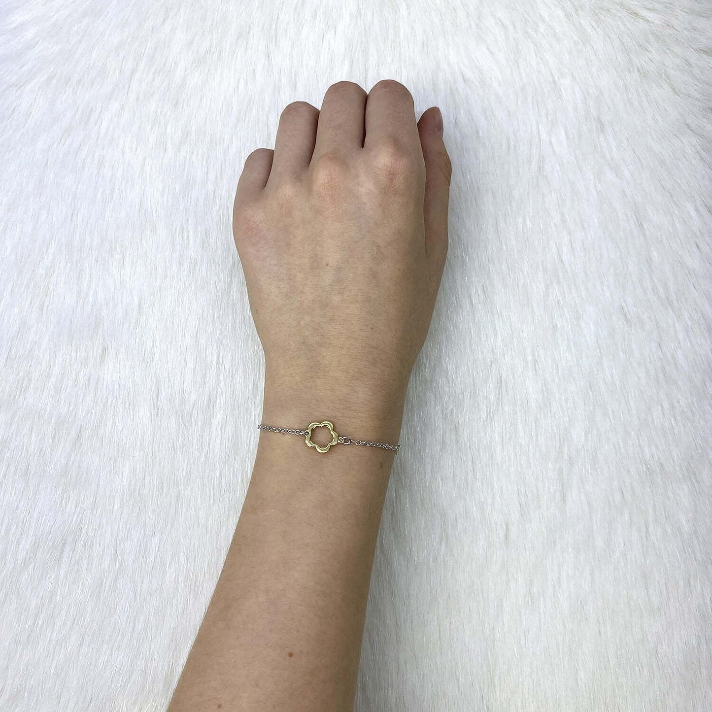 Gold Over Sterling Silver Open Flower Charm Station Cable Bracelet (Solid Links) 7.5"