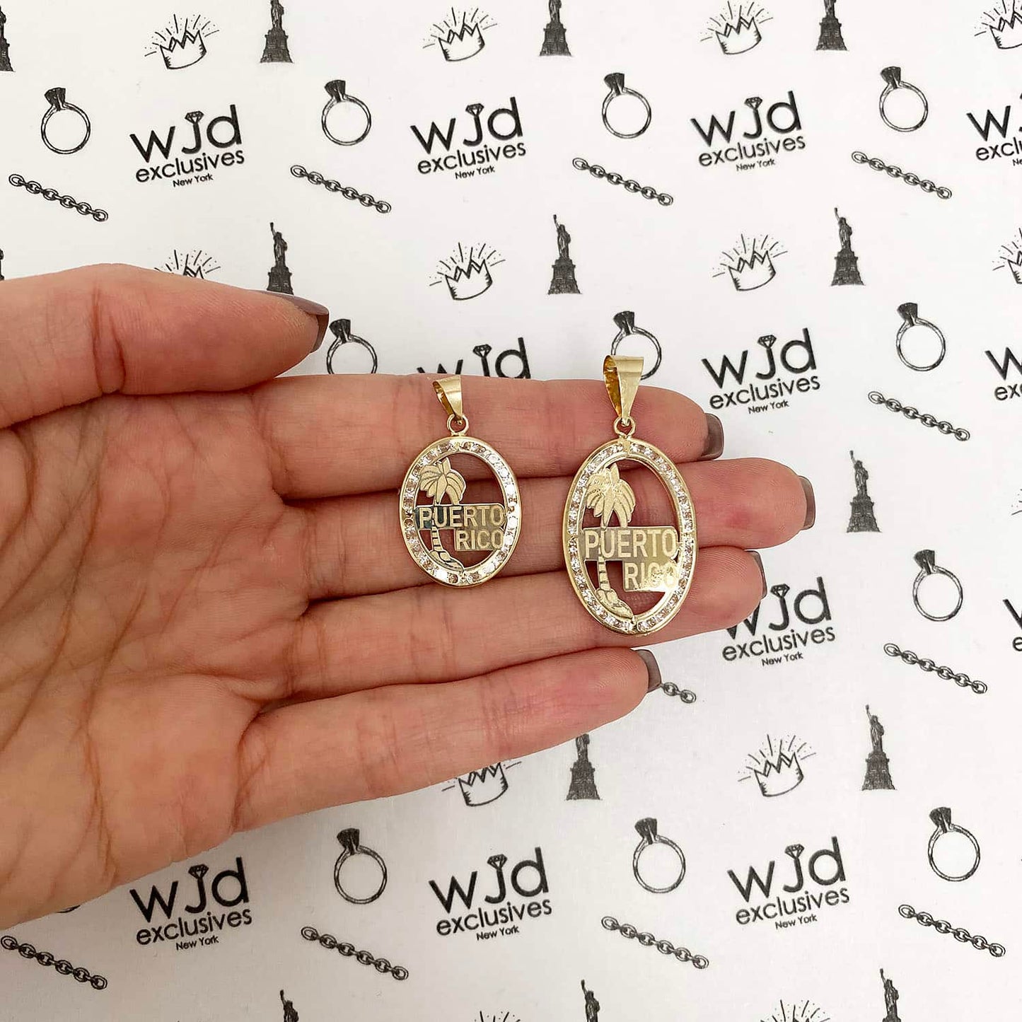 10K Real Gold CZ Puerto Rico Palm Tree Oval Shape Disc Pendant