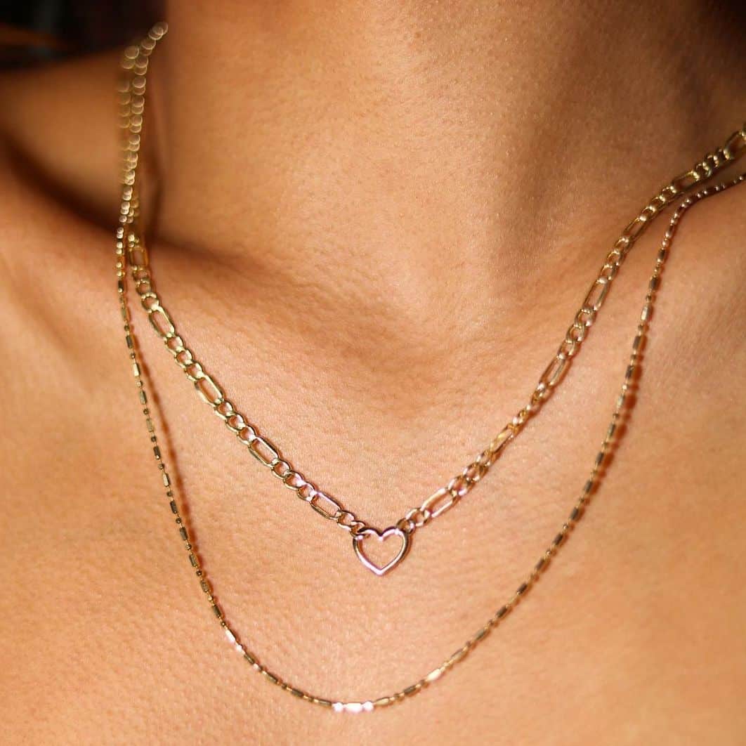 14K Yellow Gold Open Heart Pendant Figaro Chain Necklace 18"