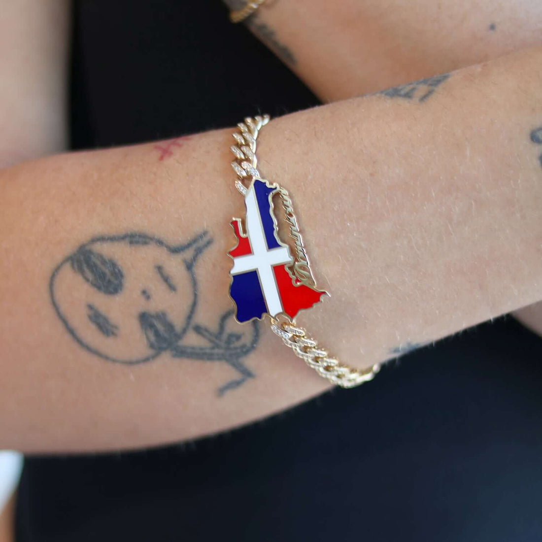 Find Your Sparkle with WJD Exclusives: Gold Jewelry with Flat Rate Shipping to the Dominican Republic