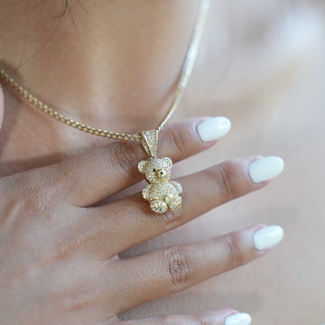The Ultimate Guide to 18K Gold Jewelry: Why It's the Gold Standard for Fine Jewelry Lovers