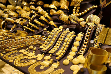 HOW TO KEEP GOLD-PLATED JEWELRY FROM TARNISHING
