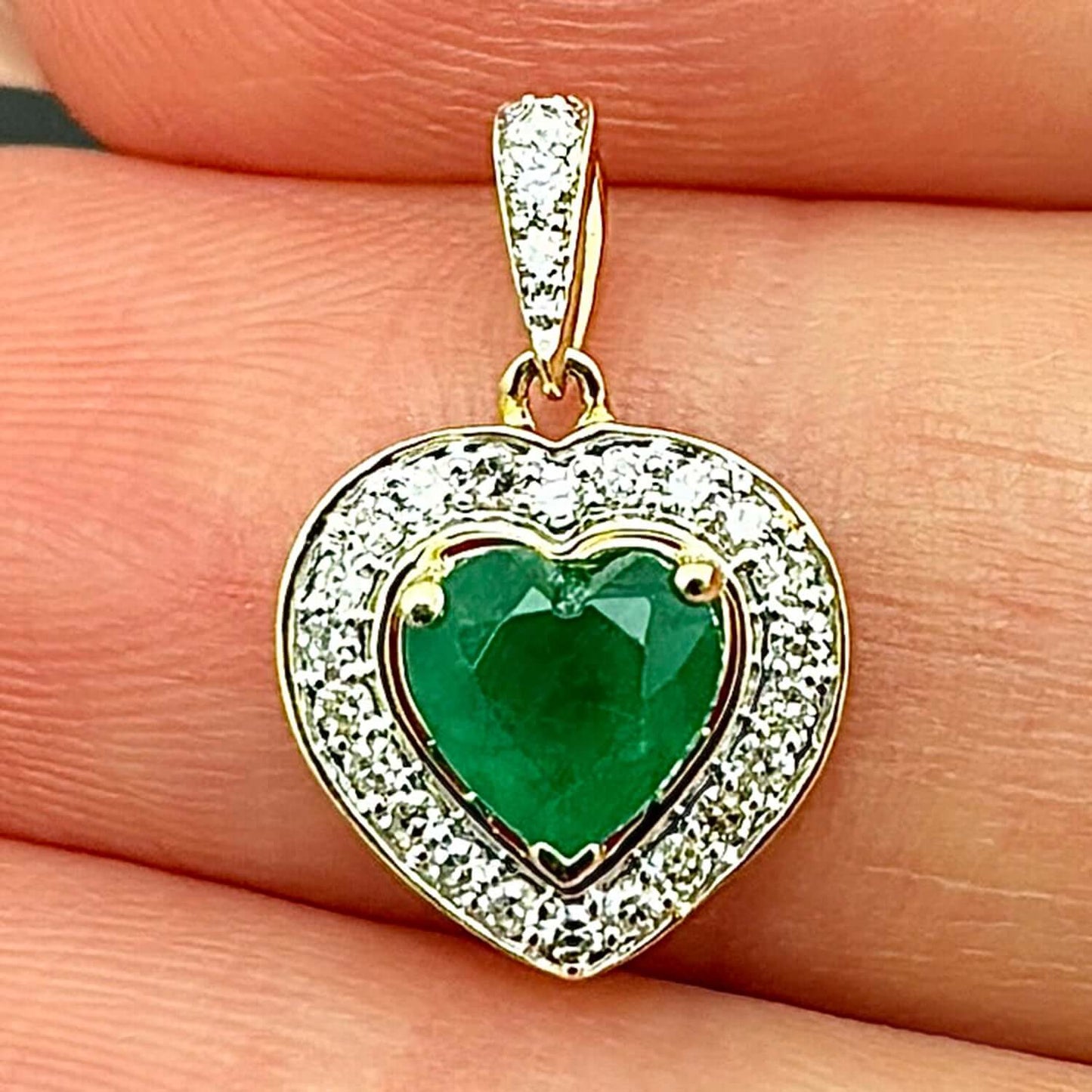 Natural Diamond 10K Yellow Gold Green Emerald Halo Heart Pendant 0.5"