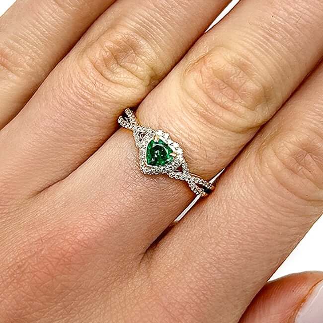 0.98CTW Real Diamond & Emerald 10K Gold Yellow Halo Heart Engagement Ring