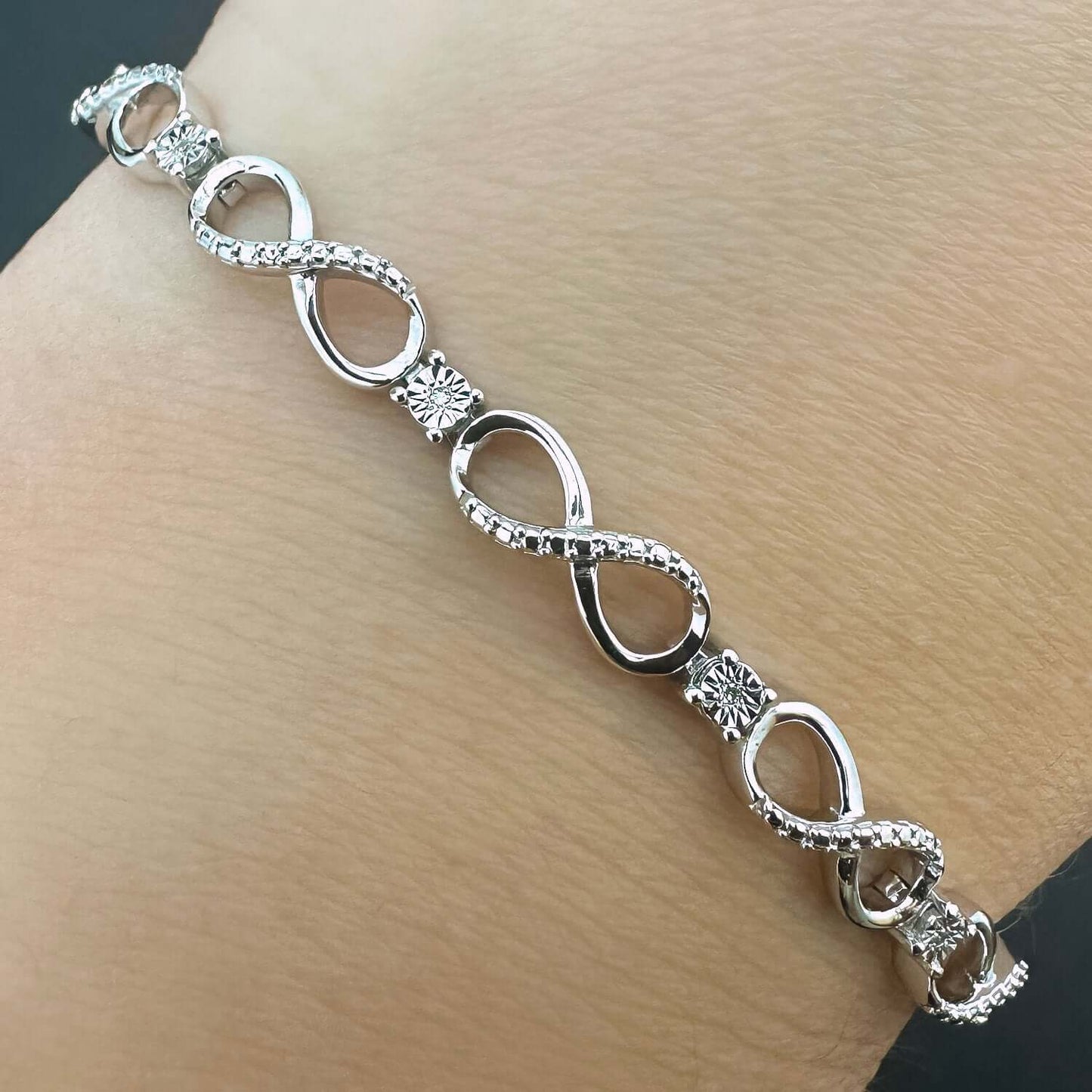 0.03CTW Natural Diamond Infinity Bracelet 7" 5mm - Sterling Silver