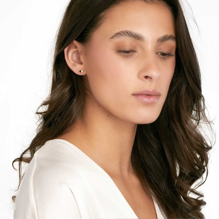 14K Gold Oval Black Onyx Split Design Stud Earrings 6mm - WJD Exclusives