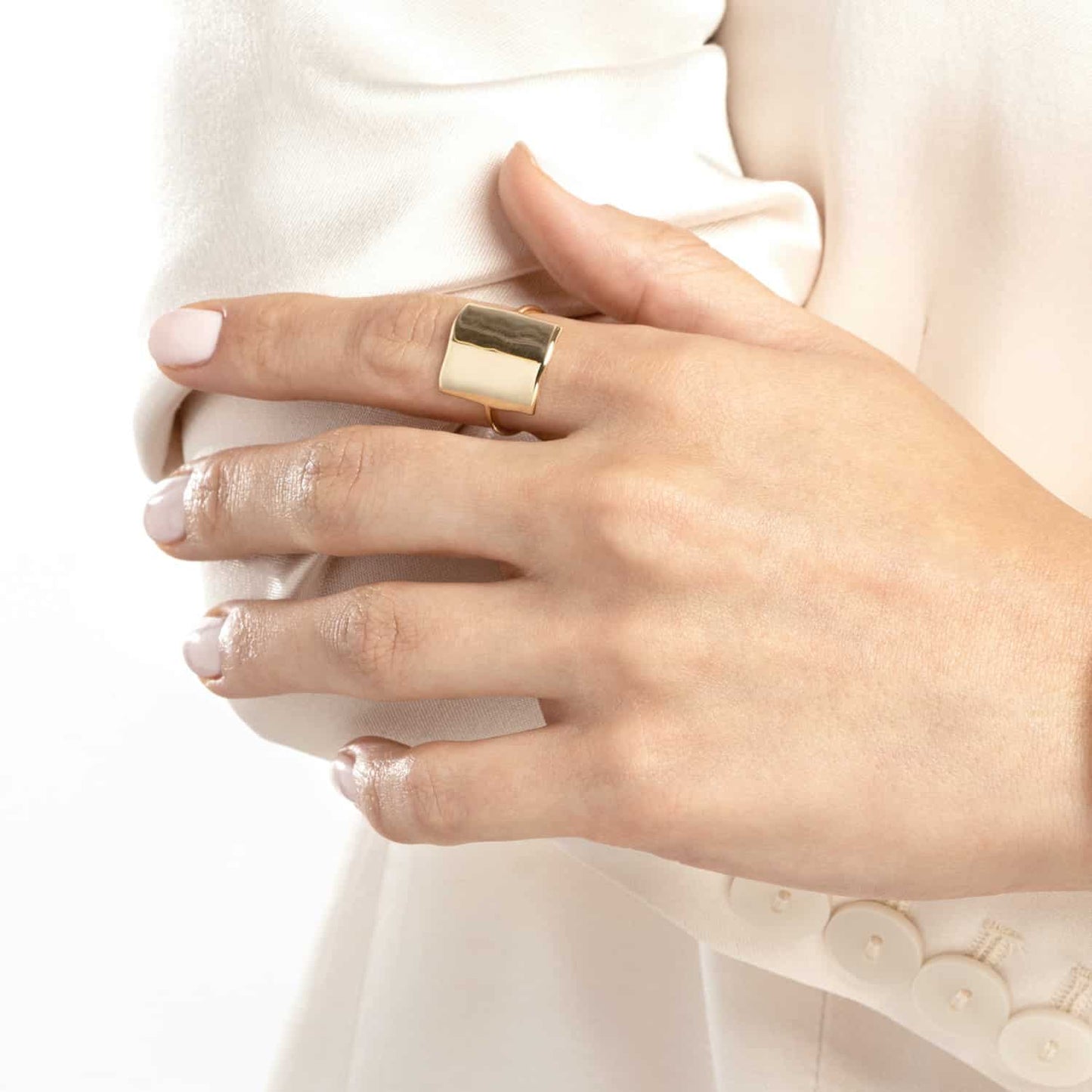 14K Gold Flat Rectangular Top Lightweight Stackable Band Ring