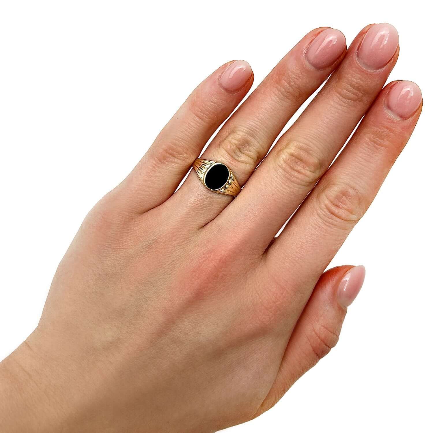 14K Gold Black Onyx Sophisticated Detail Signet Ring