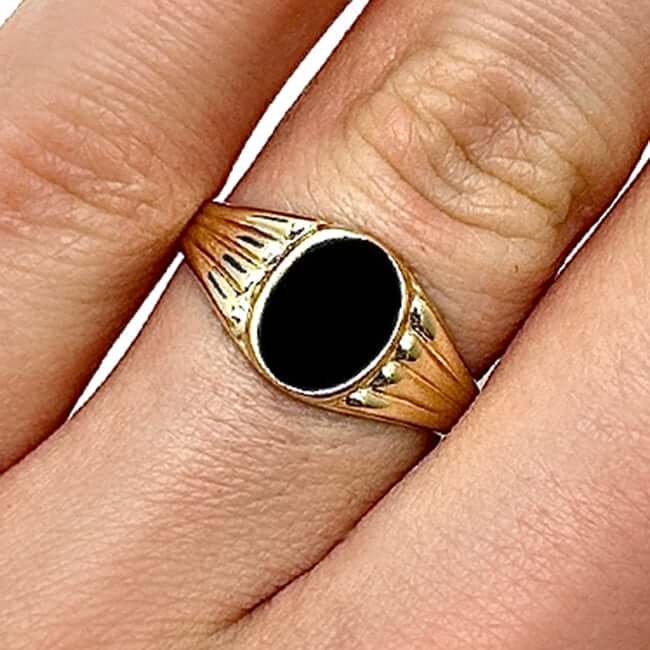 14K Gold Black Onyx Sophisticated Detail Signet Ring