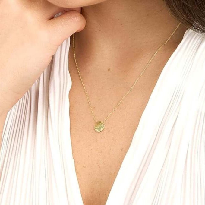 14K Yellow Gold Sea Shell Adjustable 16" - 18" Necklace (Solid Links) - WJD Exclusives