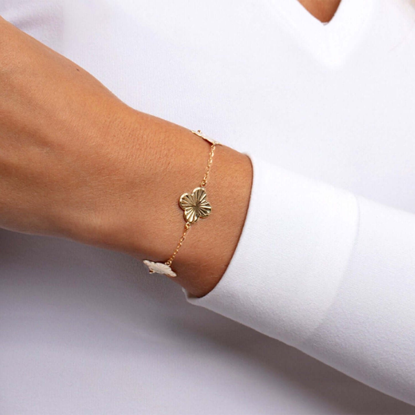 Real 14K Gold Textured Adjustable Clover Bracelet 6.5"-7.25"