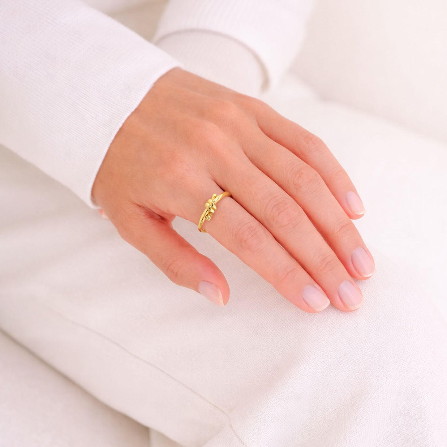 14K Yellow Gold High Polished 6mm Knot Ring