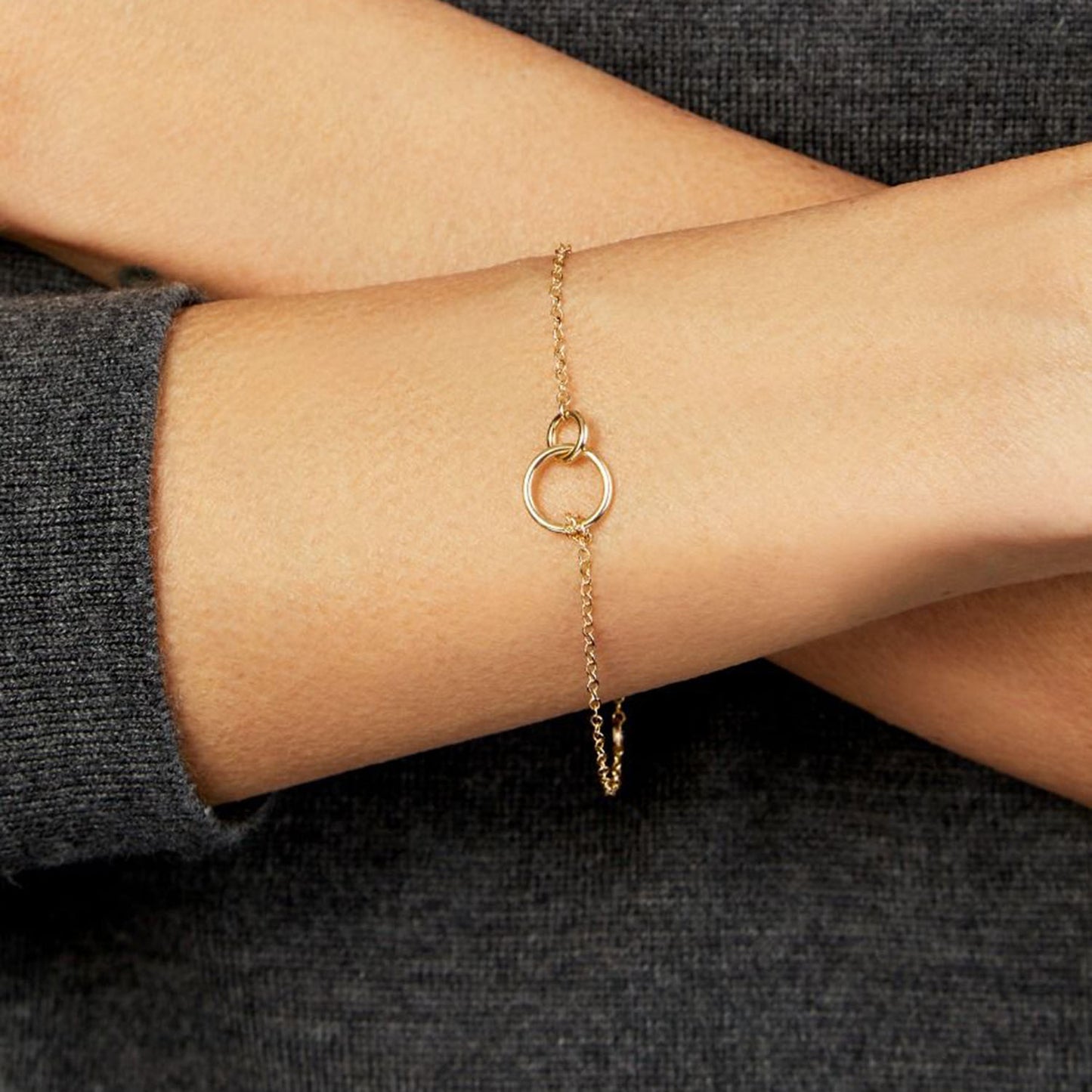 14K Yellow Gold Interlocking Circles 1.5mm Cable Link Adjustable Bracelet 6.5"-7"
