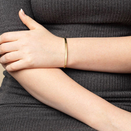 14K Yellow Gold Classic High Polished 4mm Bangle Bracelet 7.25"
