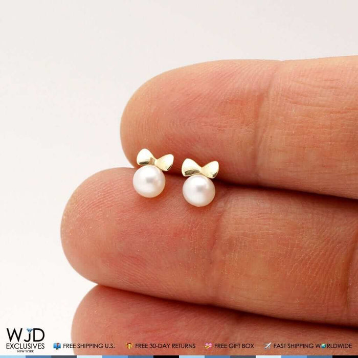 14K Yellow Gold Cultured Freshwater Pearl Bow-Tie Small Stud Earrings 6.5mm