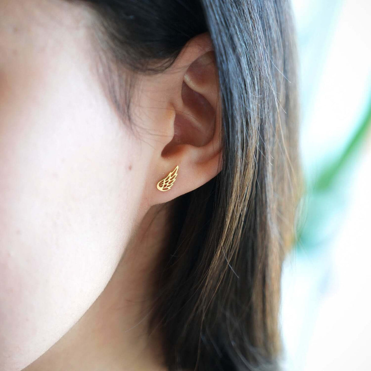 14K Yellow Gold 4.5mm x 10.5mm Wing Push Back Stud Earrings