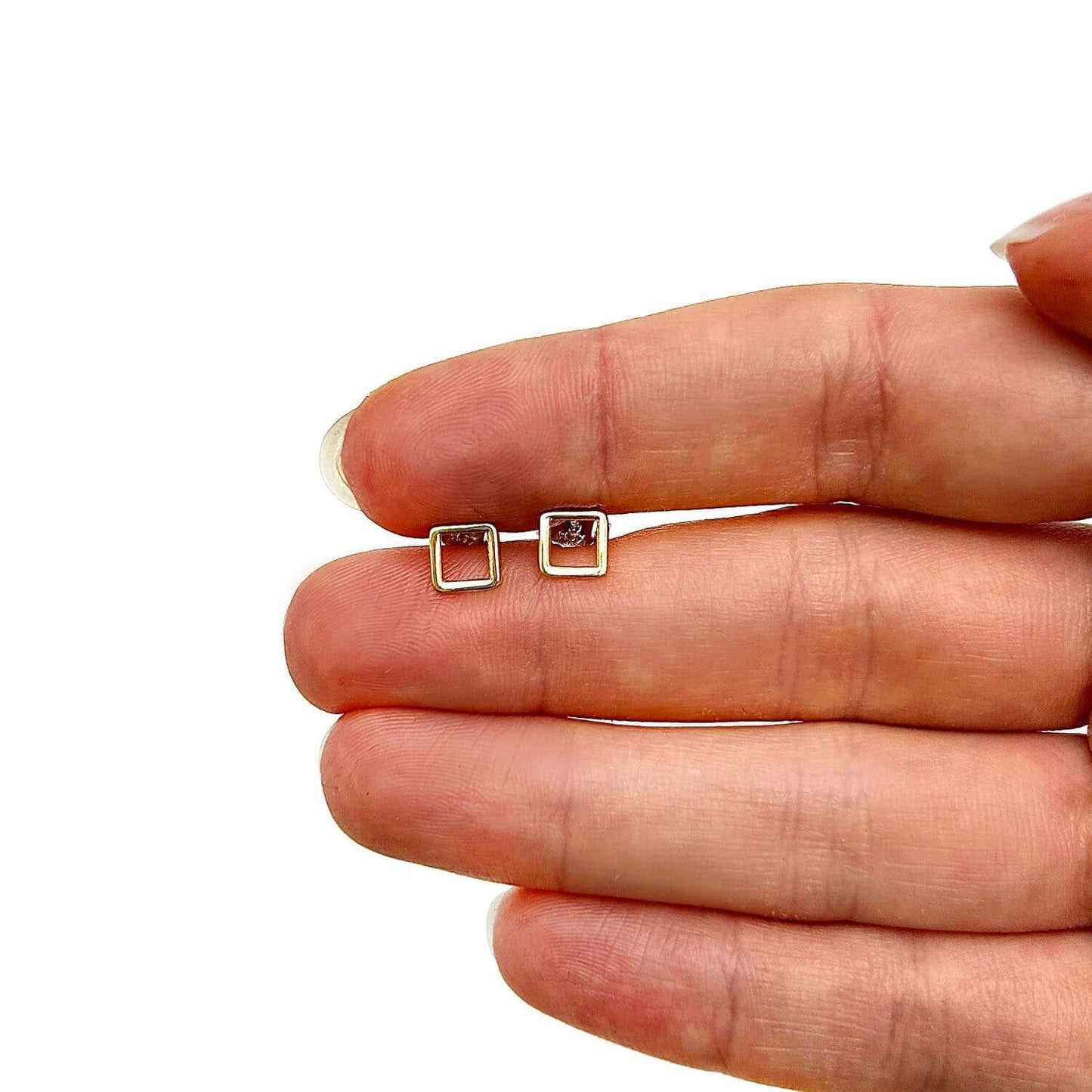 14K Gold Open Square Stud Earrings 7mm