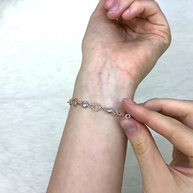 White Rose Gold Over Sterling Silver Flower Bracelet (Solid Links) 7.5"