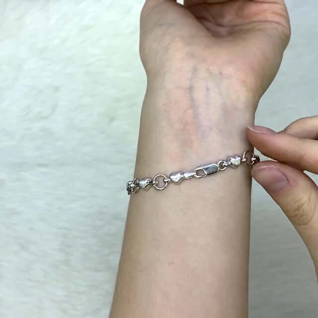 Sterling Silver Satin Finish Heart Bracelet (Solid Links) 7.5"