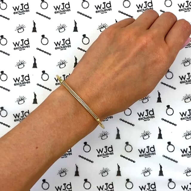 10K Gold Yellow 2mm Diamond-Cut Bar Bangle Bracelet 7"