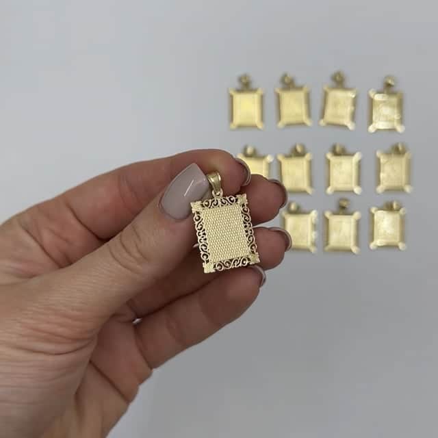 10K Yellow Gold Filigree Milgrain Frame Rectangular Charm Zodiac Sign Pendant