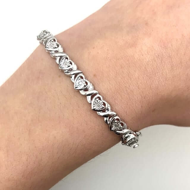 0.25CTW Real Diamond Sterling Silver 7.5mm Round Heart Tennis Bracelet 7"