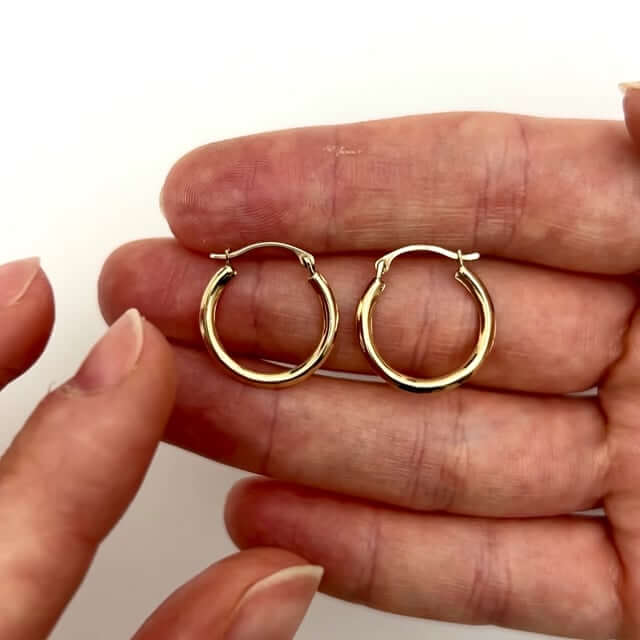 Real 14K Gold Knife Edge Hoop Earrings 19mm - WJD Exclusives