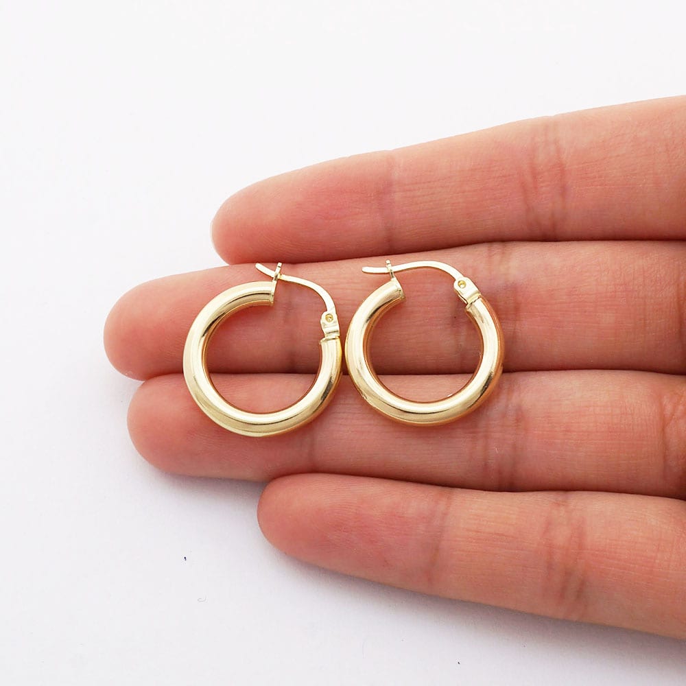 14k Yellow Gold 3mm Thick Plain Hinged Snapback Hoop Earrings