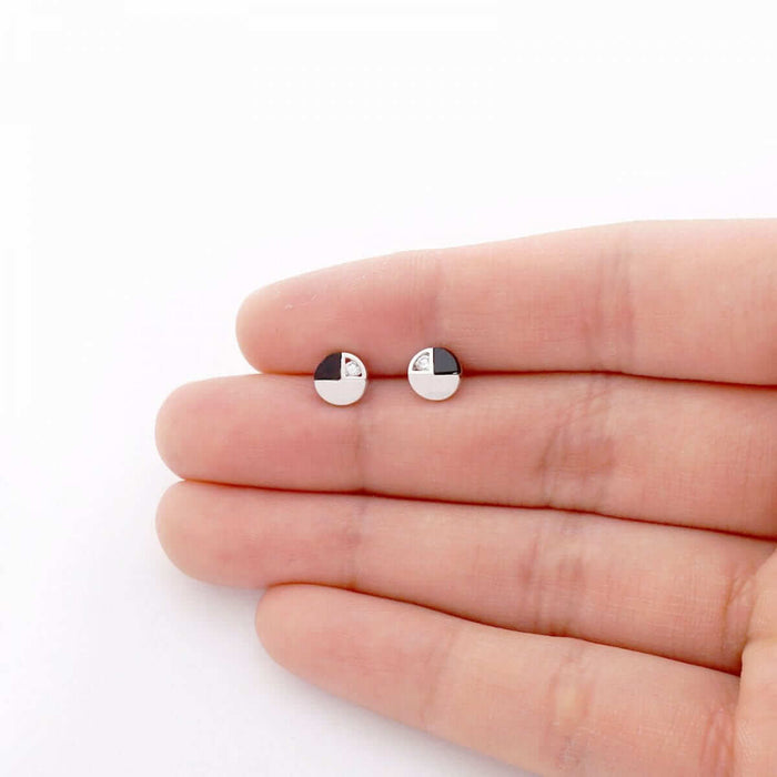 14k Yellow Gold Real Onyx & White Zircon Round Screw Back Stud Earrings